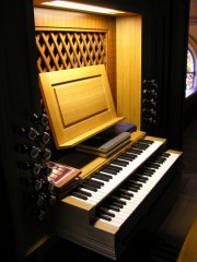 Vue de la console de l'orgue. Cliché personnel