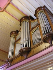 Vue de l'orgue en contre-plongée. Cliché personnel