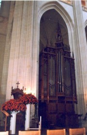 Cathédrale de Nantes, orgue de choeur classé. Crédit: www.uquebec.ca/musique/orgues/