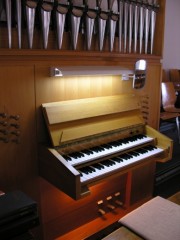 Vue de la console de l'orgue. Cliché personnel