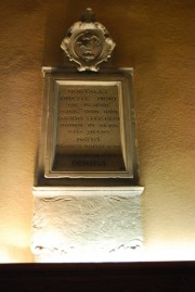 Inscription latine dans le choeur. Cliché personnel