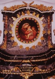 Autel gauche de Marie: au zoom, copie de la Madonna della Sedia de Raphael. Cliché personnel