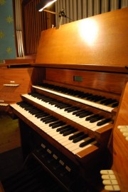 Vue de la console de l'orgue. Cliché personnel