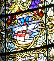 Détail d'un vitrail héraldique montrant l'église de Cully. Cliché personnel