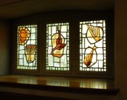 Autre vitraux dans la nef de la Chapelle du Temple de Cully. Cliché personnel