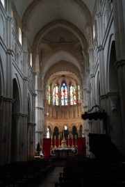 Vue intérieure de la nef principale depuis l'entrée. Cliché personnel