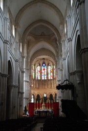 Une dernière vue de la nef centrale de la Collégiale de Beaune. Cliché personnel