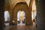 Vue panoramique vers le choeur depuis le narthex. Cliché personnel