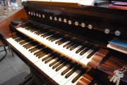 Vue de la console de l'orgue. Cliché personnel