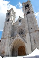 Façade de la cathédrale de Chalon (partie néo-gothique de l'église). Cliché personnel (juin 2009)