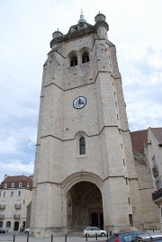 Vue du clocher de la Collégiale de Dole. Cliché personnel (juillet 2009)