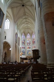 Une dernière vue de la nef en direction du choeur. Cliché personnel