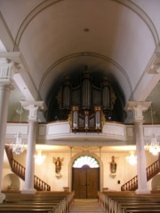 Intérieur de l'église des Bois en direction de l'orgue. Cliché personnel