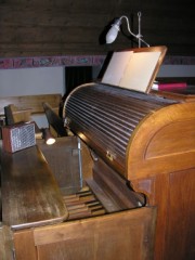 La Brévine, le Temple, console de l'orgue Goll. Cliché personnel