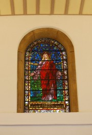 Vue du vitrail offert par la famille Suchard à Serrières. Cliché personnel