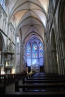 Vue intérieure de l'église d'Ensisheim. Cliché personnel (août 2009)