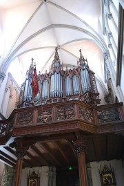 Vue de l'orgue en contre-plongée. Cliché personnel