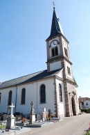 Vue de l'église de Blodelsheim. Cliché personnel (août 2009)