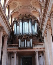 Vue plus rapprochée de l'orgue Mutin. Cliché personnel