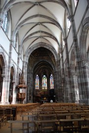 Vue intérieure de cet édifice en direction du choeur. Cliché personnel