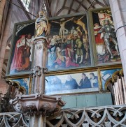 Vue d'un autre triptyque dans l'environnement du choeur et du transept. Cliché personnel