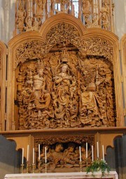 Le panneau central consacré à la Vierge, maître-autel. Cliché personnel
