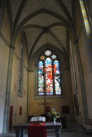 Vue du choeur avec son fameux vitrail d'E. Biéler (1900). Cliché personnel