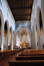 Vue intérieure de la nef en direction du choeur. Cliché personnel