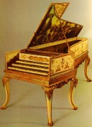 Clavecin prétendument de Cristofori (1703), mais retravaillé par Leopoldo Franciolini. Crédit: Les instruments de musique et leur décoration, C. Rueger, Mondialo éd. Leipzig, 1985 Clavecin prétendument de Cristofori (1703), mais retravaillé par Leopoldo Franciolini. Crédit: Les instruments de musique et leur décoration, C. Rueger, Mondialo éd. Leipzig, 1985