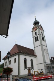 Vue de l'église réformée de Huttwil. Cliché personnel (fin oct. 2009)