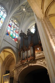 Voûtes et Grand Orgue en contre-plongée. Cliché personnel