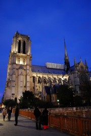 Une dernière vue de Notre-Dame, un dimanche soir de novembre 2009. Cliché personnel