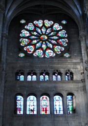 Vue des vitraux du transept Nord (gauche). Cliché personnel