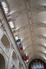 Vue des voûtes de l'église des Invalides. Cliché personnel