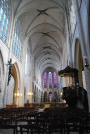 Vue intérieure de la nef en direction du choeur. Cliché personnel