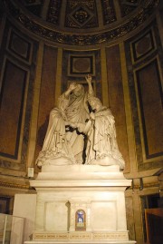 Le groupe sculpté du Mariage de la Vierge (par James Pradier). Cliché personnel