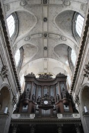 Le Grand Orgue et les voûtes de la nef. Cliché personnel