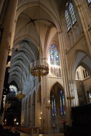 Perspective dans l'édifice au niveau de la croisée du transept. Cliché personnel