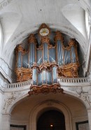 Vue du Grand Orgue de l'église St-Roch à Paris. Cliché personnel (nov. 2009)