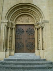 Collégiale de Neuchâtel. Portail roman sud. Cliché personnel