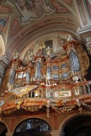 Vue de l'orgue Pflüger (buffet historique) de l'église Ste-Anne, Varsovie. Crédit: //picasaweb.google.fr/massot7/Warsaw#5057375545727605330