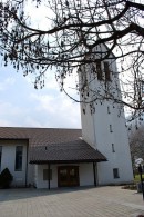 Vue extérieure de l'église réformée. Cliché personnel (avril 2010)