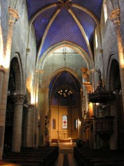 Collégiale de Neuchâtel, nef depuis l'entrée. Cliché personnel