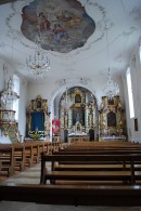 Vue intérieure de l'église. Cliché personnel (mai 2010)