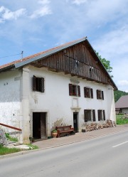 Une ferme neuchâteloise de La Sagne. Cliché personnel (juin 2010)