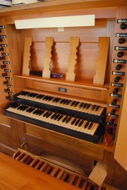 Vue de la console de l'orgue. Cliché personnel