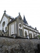 Vue extérieure de l'église. Cliché personnel (juin 2010)