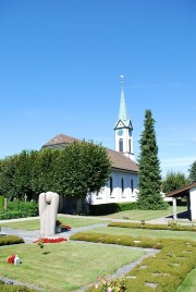 Vue extérieure de l'église. Cliché personnel (août 2010)