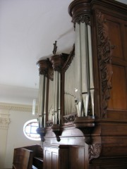 L'orgue de Montfaucon, vue de trois-quarts. Cliché personnel