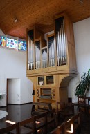 Vue de l'orgue A. Hauser (1988) de l'église cathol. de Schöftland. Cliché personnel